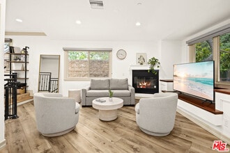 272 N Chester Ave in Pasadena, CA - Building Photo - Building Photo