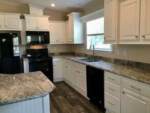 146 Highland Dr in Leesburg, FL - Building Photo - Building Photo