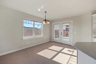 306 S Main St, Unit A1 in Coupeville, WA - Building Photo - Building Photo