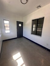 1836 NW 33rd St in Miami, FL - Building Photo - Building Photo