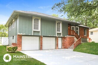 409 NW Meadowview Dr in Blue Springs, MO - Building Photo - Building Photo