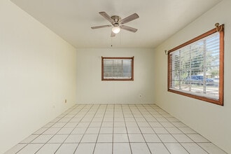 2823 W Keim Dr in Phoenix, AZ - Building Photo - Building Photo