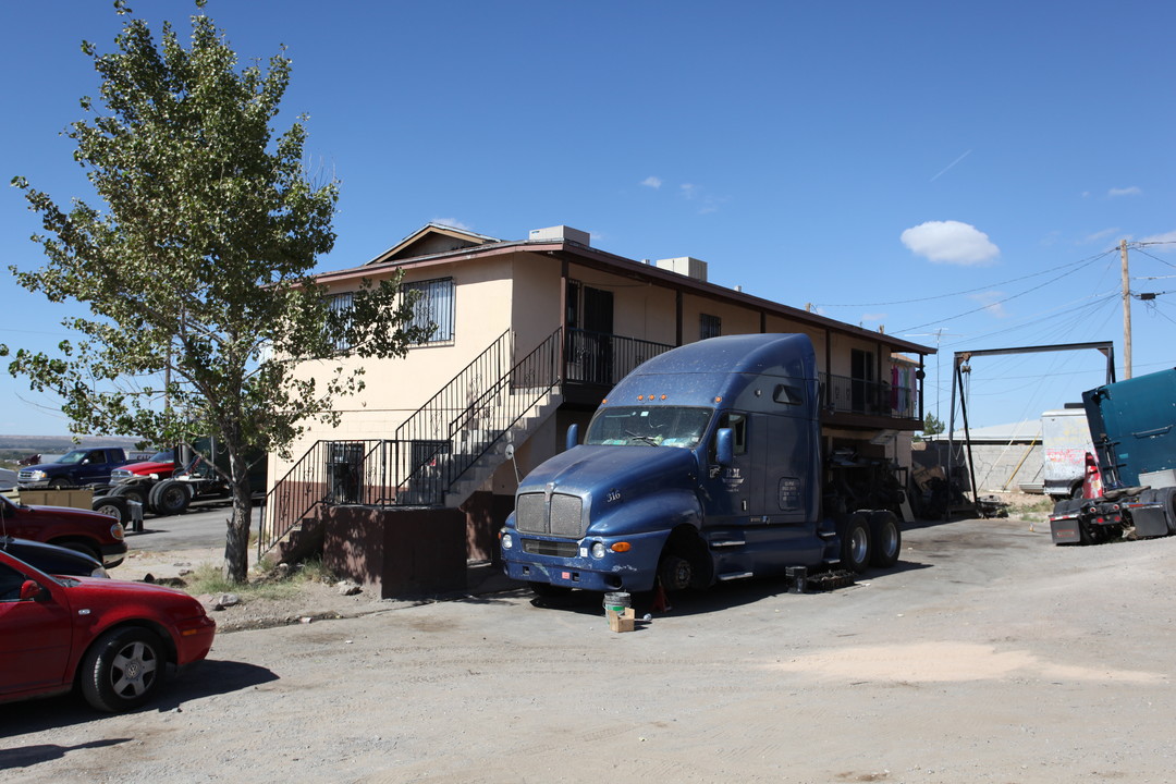 605 Zinn Rd in Canutillo, TX - Building Photo