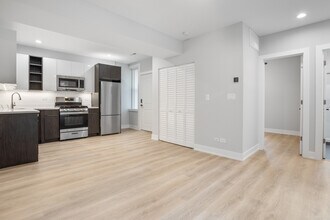 1552 1/2 W Juneway Terrace in Chicago, IL - Building Photo - Building Photo