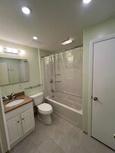 134 Mammoth Rd, Unit 14 in Hooksett, NH - Building Photo - Building Photo