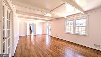 8835 Tuckerman Ln in Potomac, MD - Building Photo - Building Photo