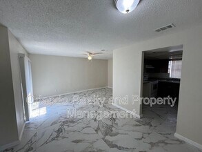 4285 Solomon Dr in Orlando, FL - Building Photo - Building Photo