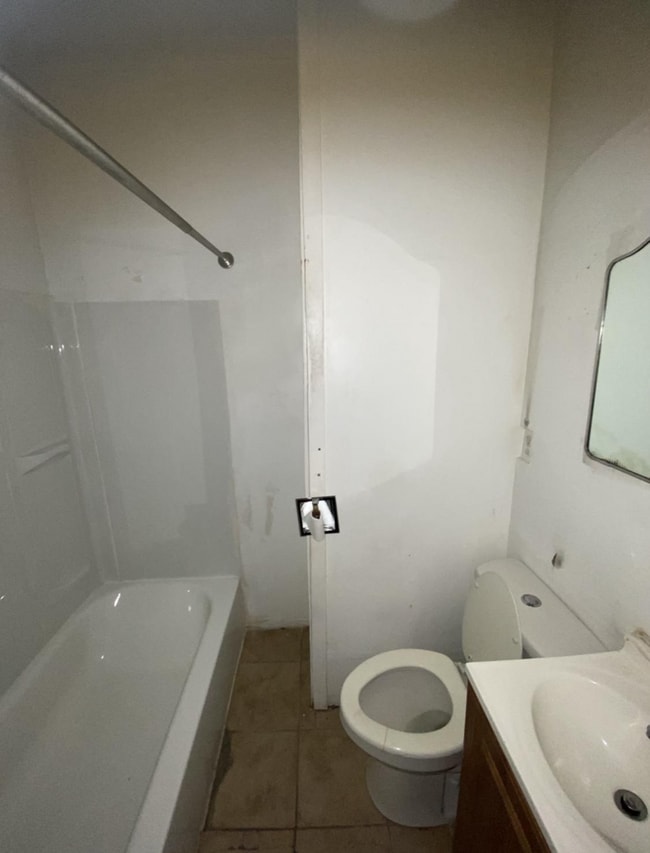 5133 Irving St in Philadelphia, PA - Building Photo - Building Photo