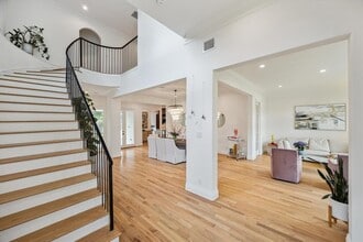 6206 Piping Rock Ln in Houston, TX - Building Photo - Building Photo