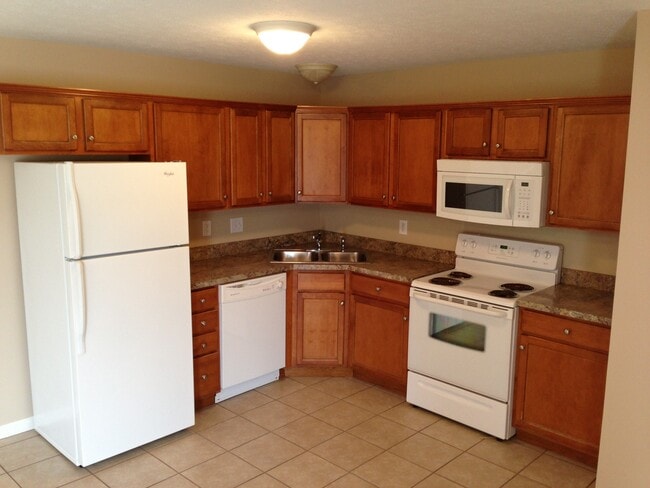 110 Apple Tree Way in Shelbyville, KY - Foto de edificio - Building Photo