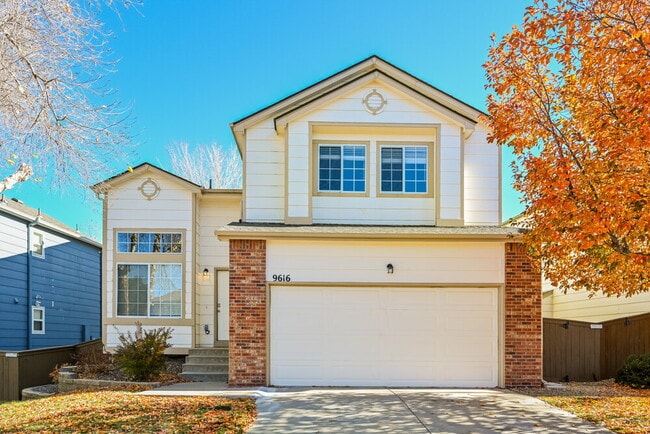 9616 S Castle Ridge Cir