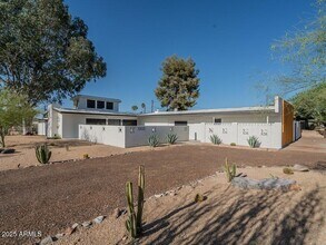 3302 E Turquoise Ave in Phoenix, AZ - Building Photo - Building Photo