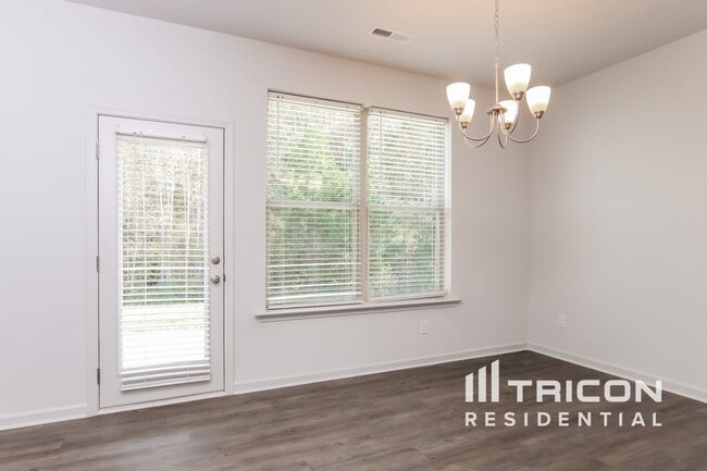 281 Yadkin St in Clayton, NC - Building Photo - Building Photo