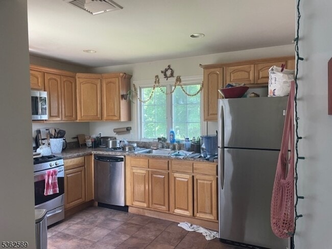 37 E New St in Rockaway, NJ - Building Photo - Building Photo