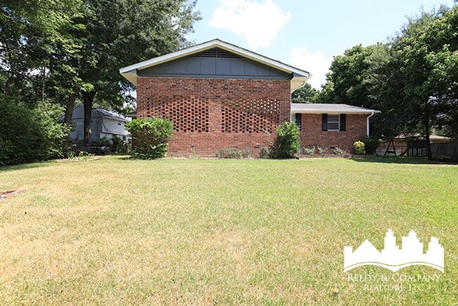 property at 2910 Dove St