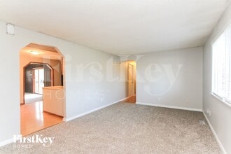 2543 Fairfax Rd in Indianapolis, IN - Foto de edificio - Building Photo