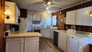 16256 Smith Beach Rd in Eastville, VA - Building Photo - Building Photo