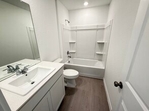 12035 Noble Wood Vlg Dr in Magnolia, TX - Building Photo - Building Photo