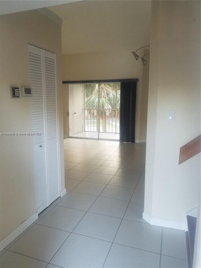 9251 SW 138th Pl in Miami, FL - Building Photo - Building Photo