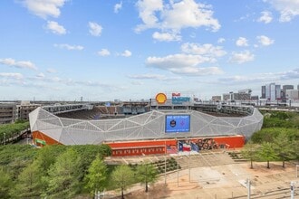 505 Bastrop St, Unit 201 in Houston, TX - Building Photo - Building Photo