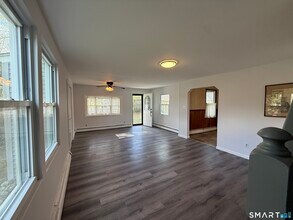 218 Melville Ave in Fairfield, CT - Building Photo - Building Photo