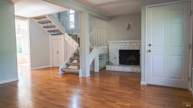 108 Scotia Ln in Novato, CA - Building Photo - Building Photo