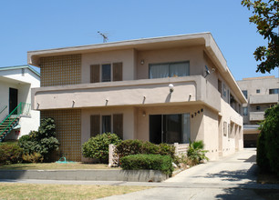 3748 Westwood Blvd in Los Angeles, CA - Foto de edificio - Building Photo