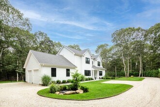 59 Gardiners Ln in East Hampton, NY - Building Photo - Building Photo