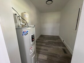 1704 Walnut Ave in Lawrenceburg, TN - Foto de edificio - Building Photo