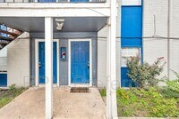 1802 N Wayside Dr photo'