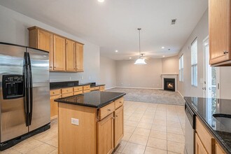239 Clayburne Dr in Goose Creek, SC - Foto de edificio - Building Photo