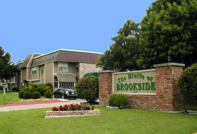 The Bluffs of Brookside