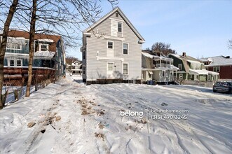 122 Redfield Pl in Syracuse, NY - Building Photo - Building Photo