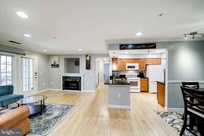 6603 Thackwell Way in Alexandria, VA - Building Photo - Building Photo