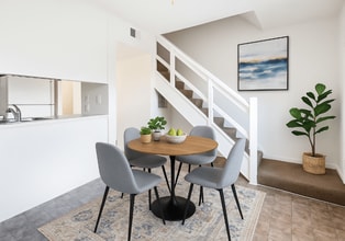 Twin Rivers Townhomes in Hopewell, VA - Building Photo - Building Photo