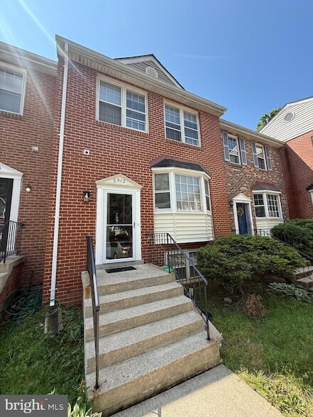 5512 E Boniwood Turn in Clinton, MD - Foto de edificio