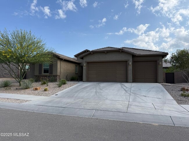 property at 1646 W Aristides St