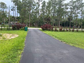 4143 2nd Ave NE in Naples, FL - Building Photo - Building Photo