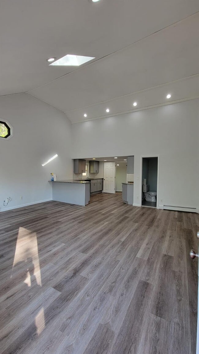 21 Woodland Cir N in Monroe, NY - Building Photo - Building Photo