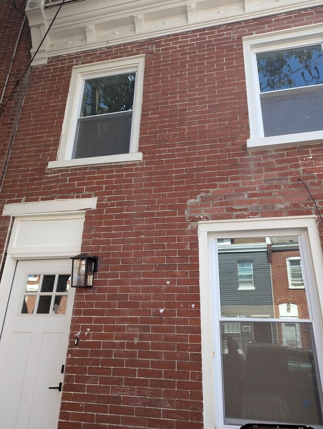 property at 614 W 8th St