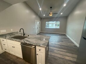 1580 Sunnyslope Rd in Hollister, CA - Building Photo - Building Photo