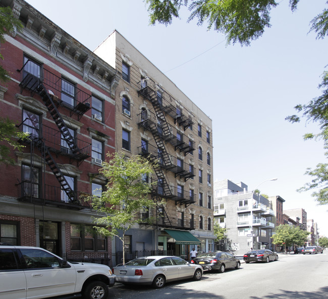 346 Bedford Ave in Brooklyn, NY - Building Photo - Building Photo