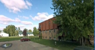 624 Kinney Ave in Thief River Falls, MN - Foto de edificio
