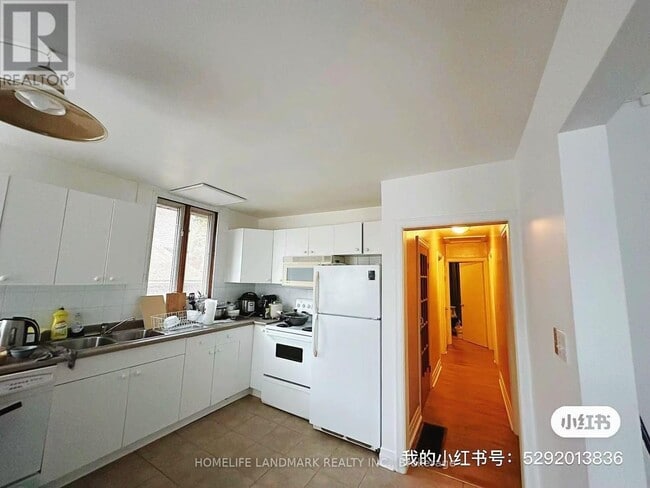 property at 43 Kingsmount St N