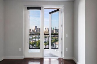3100 Carlisle St in Dallas, TX - Building Photo - Building Photo