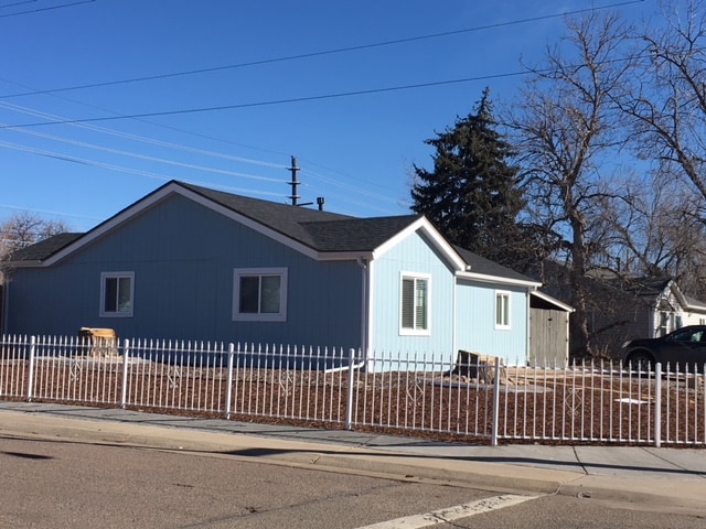 13615 E 13th Ave in Aurora, CO - Building Photo - Building Photo