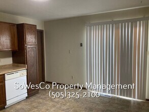 1713 E 22nd St in Farmington, NM - Building Photo - Building Photo