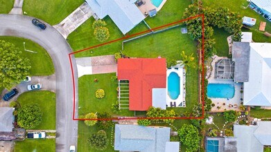 3931 Flag Dr in Palm Beach Gardens, FL - Building Photo - Building Photo