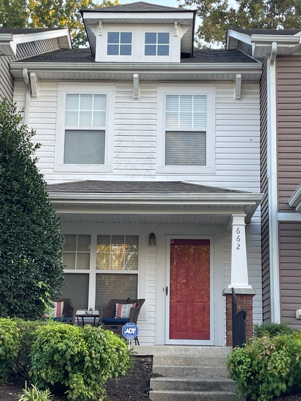 property at 662 Flintlock Ct