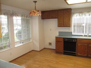 1409 Deerfield Cir in Roseville, CA - Building Photo - Building Photo